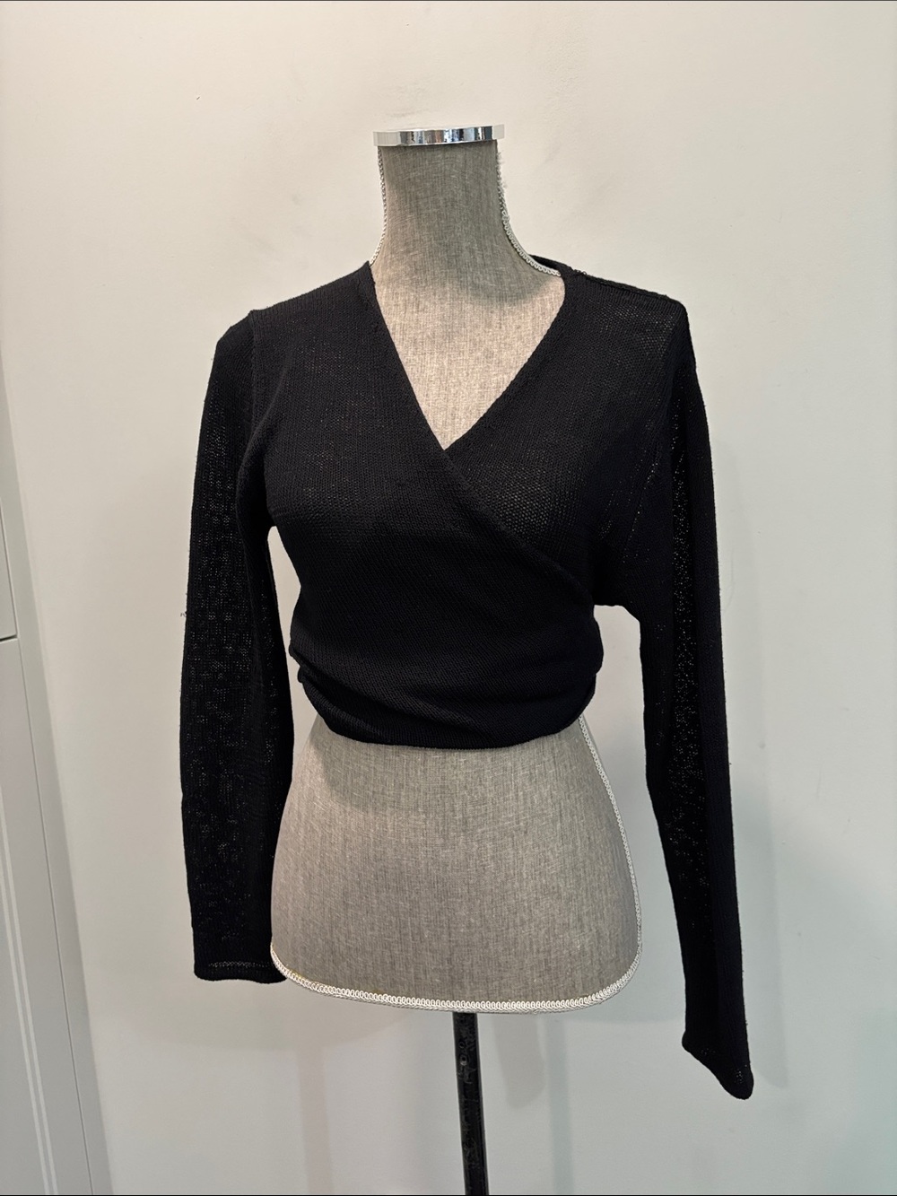 Eileen Fisher Black 100% Wool Tie Front Wrap Cardigan Size M Lightweight - Picture 4 of 16